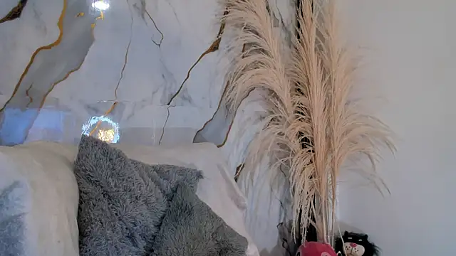 AbbyLewiis online show from 11-11-25, 10:54