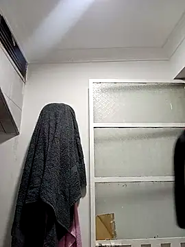 AbbyLewiis online show from 11-12-25, 11:14