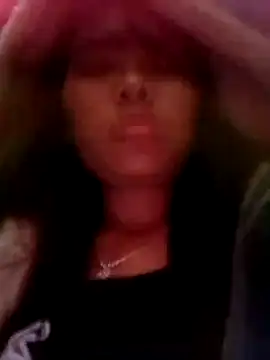 hello-cute online show from 10-25-25, 11:16