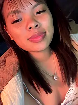 hello-cute online show from 12-05-25, 06:12