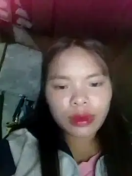 hello-cute online show from 10-18-25, 01:46