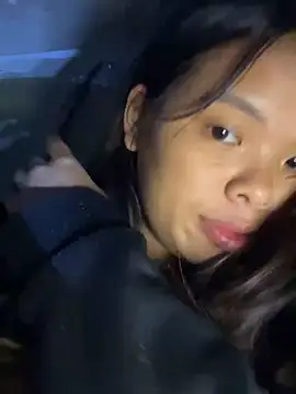 hello-cute online show from 11-30-25, 01:01