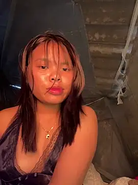 hello-cute online show from 12-17-25, 04:28