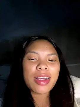 hello-cute online show from 11-19-25, 04:18