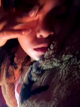 hello-cute online show from 12-14-25, 09:37