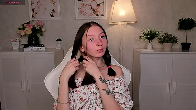 try love  online show from 10-10-25, 09:43