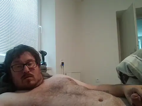 Snapshot of czechguy chatting on 10-18-25, 09:00 czechguy online show from 10-18-25, 09:00