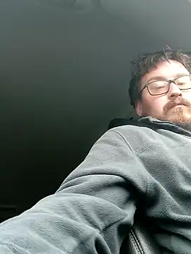 Snapshot of czechguy chatting on 10-07-25, 01:01 czechguy online show from 10-07-25, 01:01