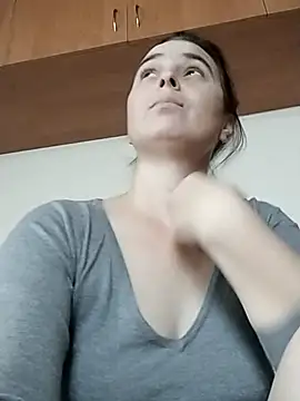 Ella-433 online show from 12-14-25, 10:43