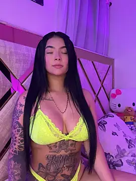 Snapshot of Kiity- chatting on 10-21-25, 04:56 Kiity- online show from 10-21-25, 04:56