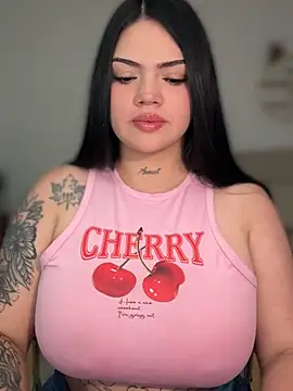 Snapshot of dulcemarianh_ chatting on 06-15-26, 04:45 dulcemarianh online show from 06-15-26, 04:45