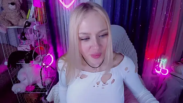 CeaneLino online show from 04-12-26, 05:38