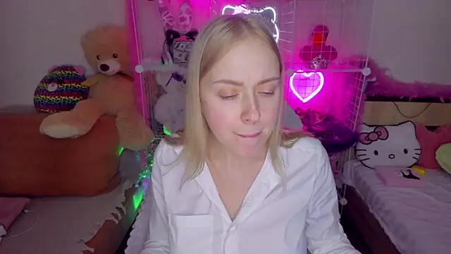 CeaneLino online show from 12-18-25, 03:38