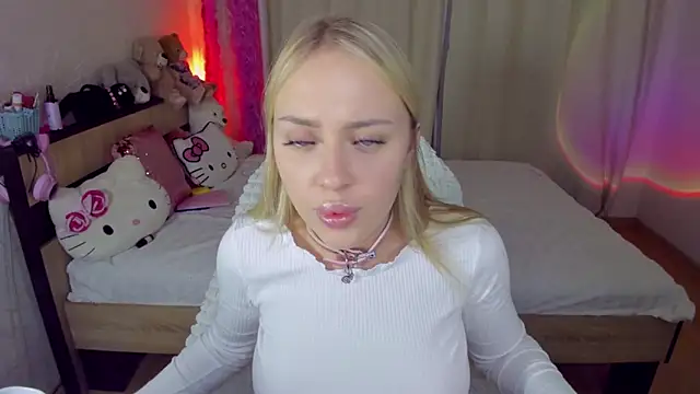 CeaneLino online show from 10-16-25, 04:48