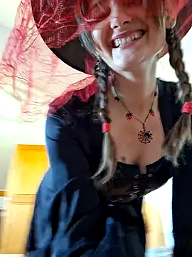 Snapshot of Nika_aa chatting on 10-20-25, 01:55 Nika aa online show from 10-20-25, 01:55