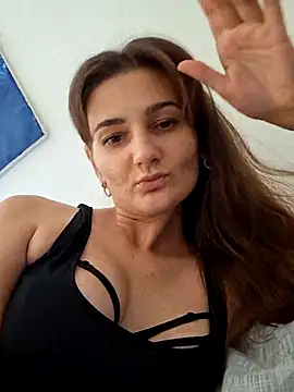 Snapshot of Nika_aa chatting on 10-13-25, 10:17 Nika aa online show from 10-13-25, 10:17