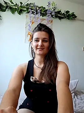 Snapshot of Nika_aa chatting on 04-23-26, 12:29 Nika aa online show from 04-23-26, 12:29
