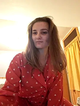 Snapshot of Nika_aa chatting on 10-08-25, 06:52 Nika aa online show from 10-08-25, 06:52
