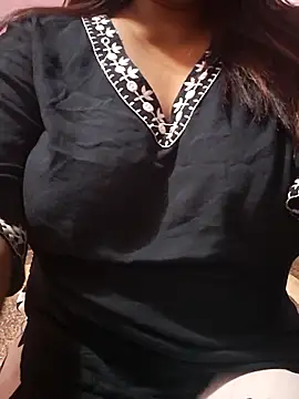 Snapshot of janu-janvi chatting on 11-09-25, 02:43 janu-janvi online show from 11-09-25, 02:43