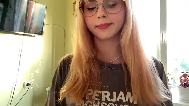 CherlynBlose online show from 10-10-25, 01:12