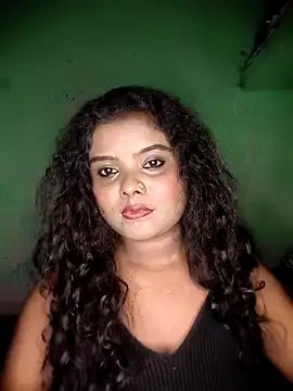Snapshot of World_Top_Girl chatting on 10-15-25, 12:57 World Top Girl online show from 10-15-25, 12:57