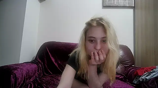 cinnamon-xx online show from 05-14-26, 01:35