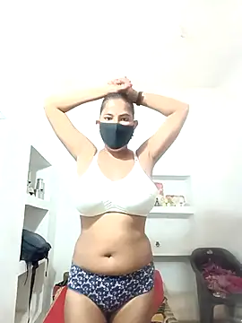 Hot radhaji online show from 10-18-25, 05:20