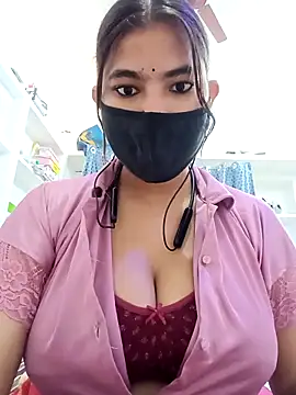 Hot radhaji online show from 04-08-26, 04:47