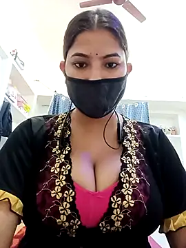 Hot radhaji online show from 05-13-26, 02:40