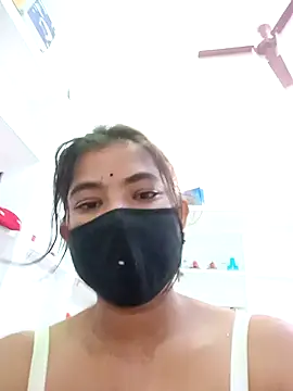 Hot radhaji online show from 12-13-25, 08:04