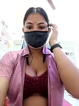 Hot radhaji online show from 05-06-26, 02:59