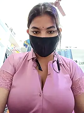 Hot radhaji online show from 04-05-26, 12:28