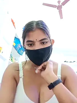 Hot radhaji online show from 12-15-25, 05:41