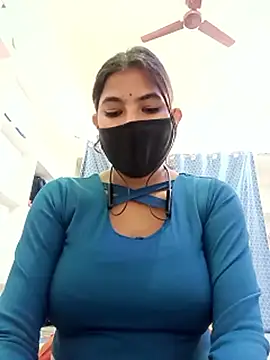 Hot radhaji online show from 02-05-26, 03:19