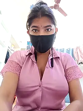 Hot radhaji online show from 02-19-26, 01:46