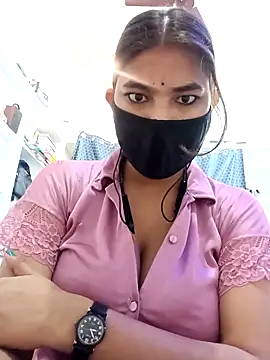 Hot radhaji online show from 04-10-26, 03:24