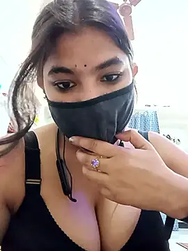 Hot radhaji online show from 04-15-26, 04:11