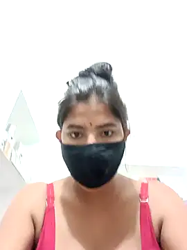 Hot radhaji online show from 11-01-25, 07:24