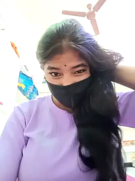 Hot radhaji online show from 01-08-26, 10:43