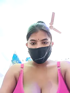 Hot radhaji online show from 12-04-25, 05:34