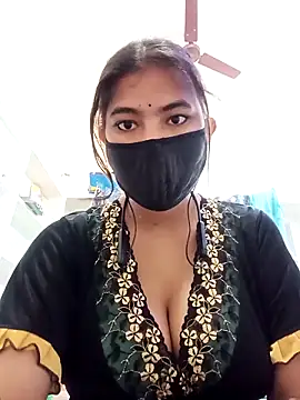 Hot radhaji online show from 02-16-26, 09:45