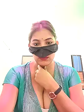 Snapshot of Hot_radhaji chatting on 07-27-26, 04:03 Hot radhaji online show from 07-27-26, 04:03
