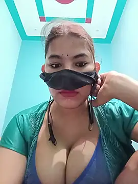 Snapshot of Hot_radhaji chatting on 06-22-26, 02:39 Hot radhaji online show from 06-22-26, 02:39