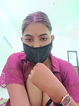 Snapshot of Hot_radhaji chatting on 08-02-26, 04:33 Hot radhaji online show from 08-02-26, 04:33