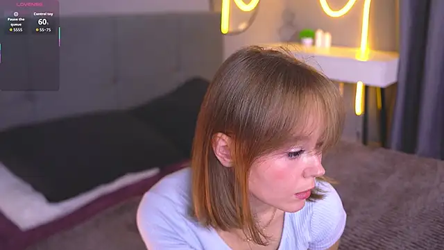 lorapalmerry online show from 10-27-25, 03:13