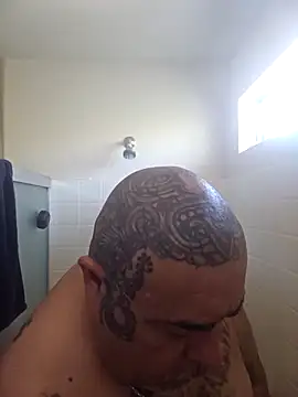 Snapshot of B1GLO chatting on 02-19-26, 05:32 B1GLO online show from 02-19-26, 05:32