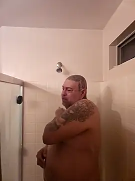 Snapshot of B1GLO chatting on 02-11-26, 01:22 B1GLO online show from 02-11-26, 01:22