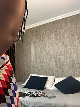 KarinaFlowers  online show from 02-05-26, 12:01