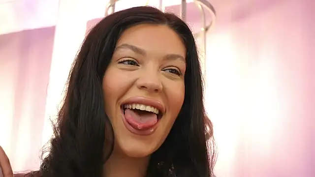 ClaraPasssion online show from 11-17-25, 08:35