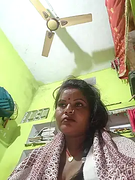 Snapshot of ALEXXA_143 chatting on 10-12-25, 05:14 ALEXXA 143 online show from 10-12-25, 05:14